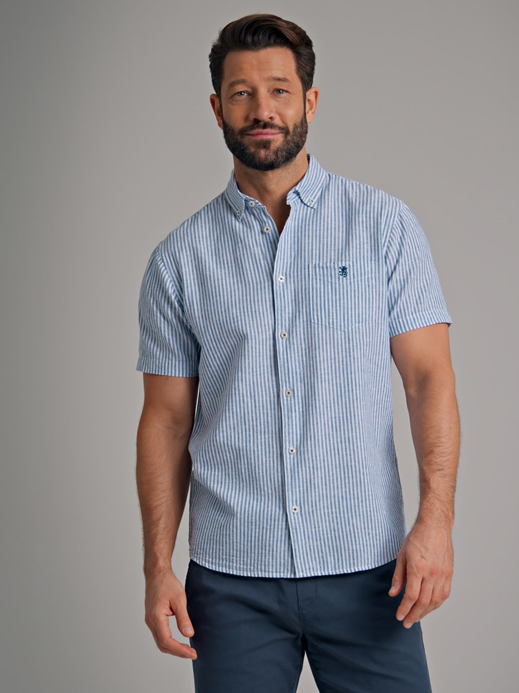 Elia stripete linskjorte 7249876_EDW-REDFORD-H22-Modell-Front_chn=match_6751.jpg_Front||Front