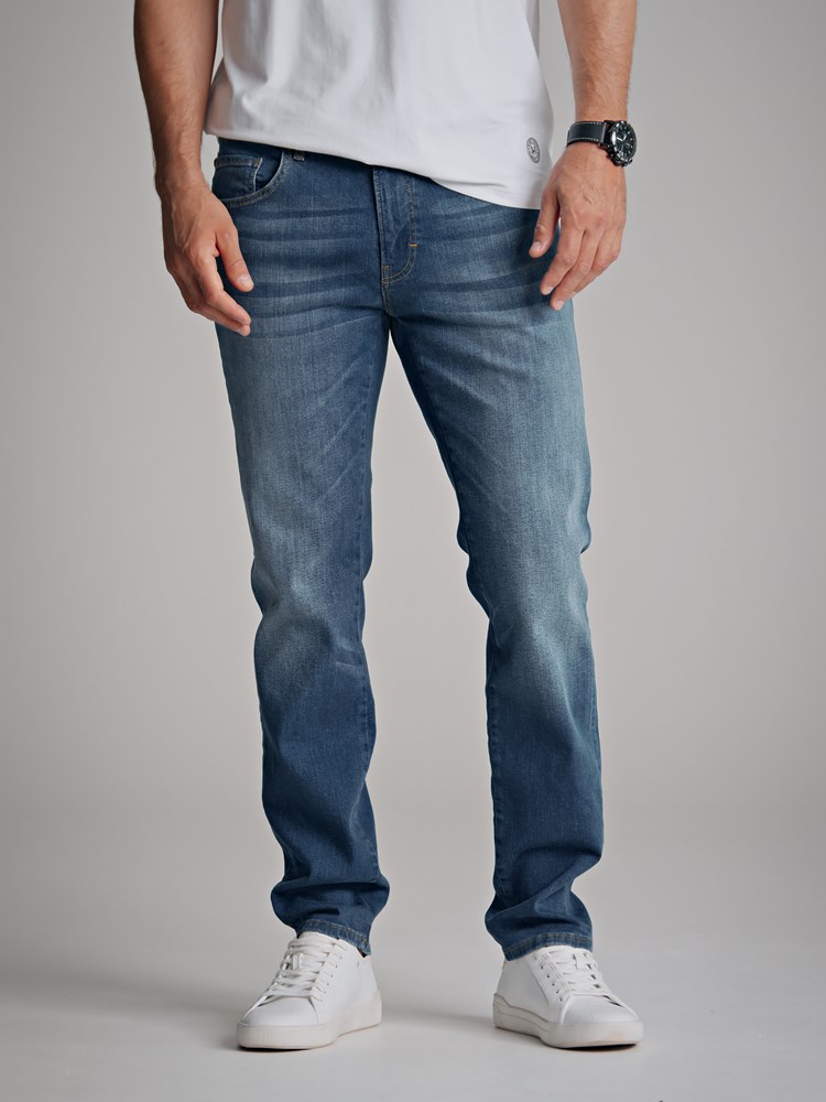 Slim Steve Blue Stretch Jeans 7244888_DAD-MARIOCONTI-NOS-Modell-Front_chn=match_7762_Slim Steve Blue Stretch Jeans DAD 7244888.jpg_Front||Front