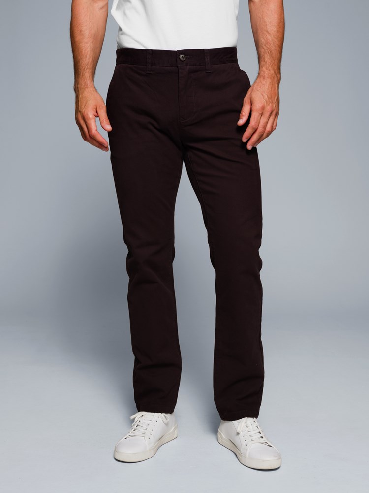 Christer struktur chinos 7504535_AIQ-REDFORD-A23-Modell-Front_chn=match_1005_Christer struktur chinos AIQ 7504535.jpg_Front||Front