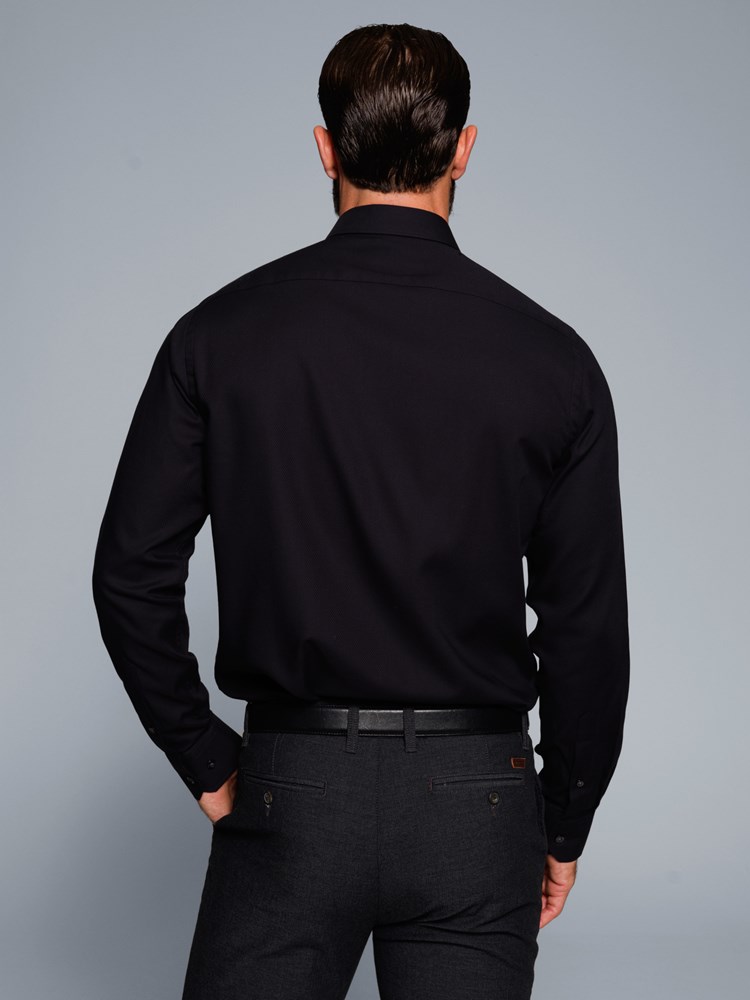 Oscar skjorte 7506722_CAB-ALVO-W23-Modell-Back_chn=match_2613_Oscar skjorte CAB_Oscar skjorte CAB 7506722.jpg_Back||Back