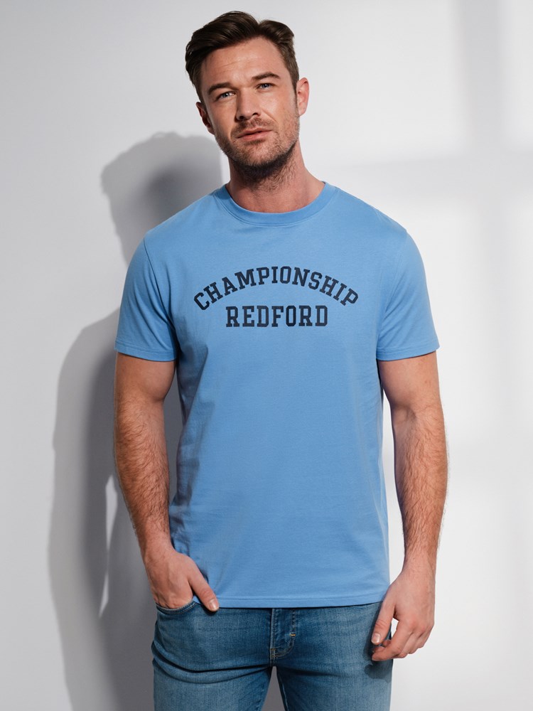 Champion t-skjorte 7506852_EDZ-REDFORD-S24-Modell-Front_chn=match_9917_Champion t-skjorte EDZ_Champion t-skjorte EDZ 7506852.jpg_Front||Front
