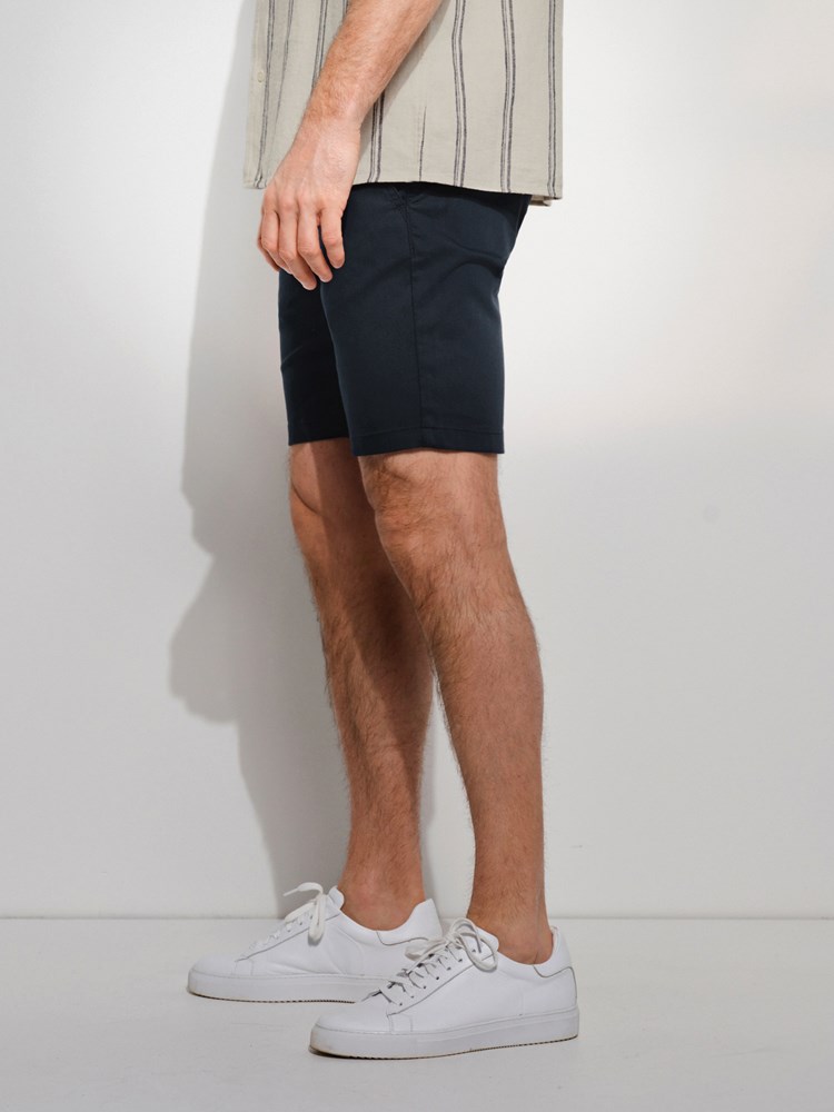 Roma shorts 7506966_EMW-MarioConti-H24-modell-left_Roma shorts EMW 7506966.jpg_Left||Left