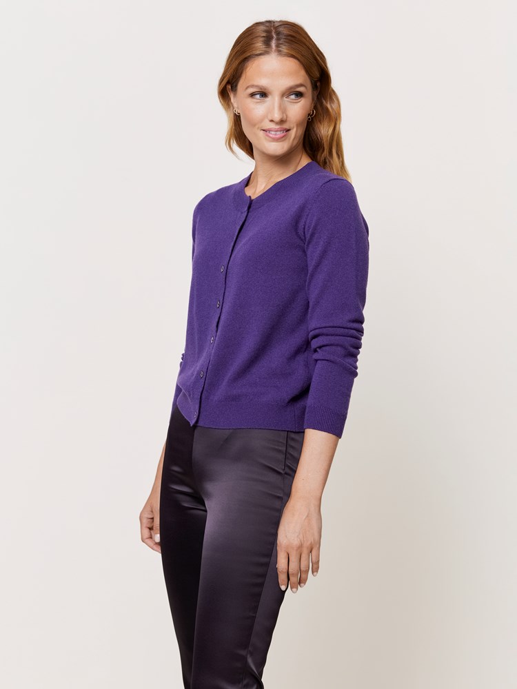 Vita merinocardigan 7510237_EFW-MARIEPHILIPPE-W24-Modell-Front_chn=match_9661_Vita merinocardigan EFW.jpg_Front||Front